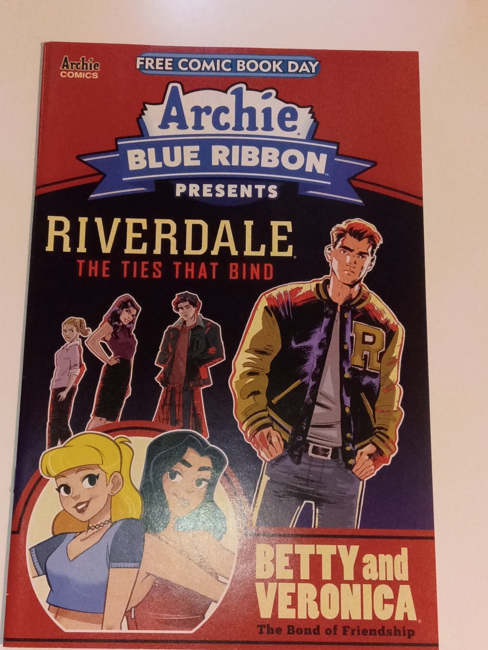 Archie Riverdale: Betty and Veronica Comic Book